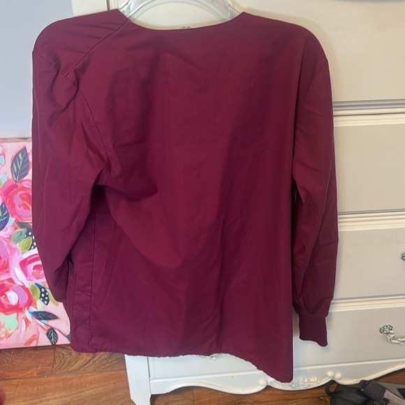 Burgundy scrub jacket! - Picture 8 of 9